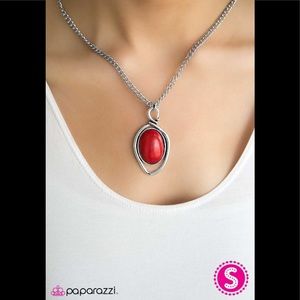 Skipping stones red necklace